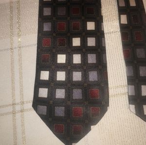 Croft & Barrow Men Silk Tie Necktie Black Red White Gray Squares 61 x 3.5" Mod